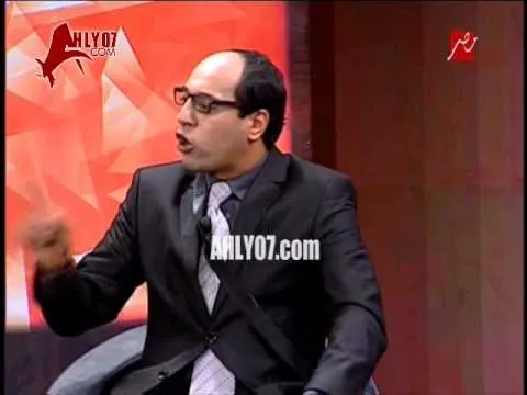 مشهد كوميدي في مسرحية يسخر من نادي الزمالك