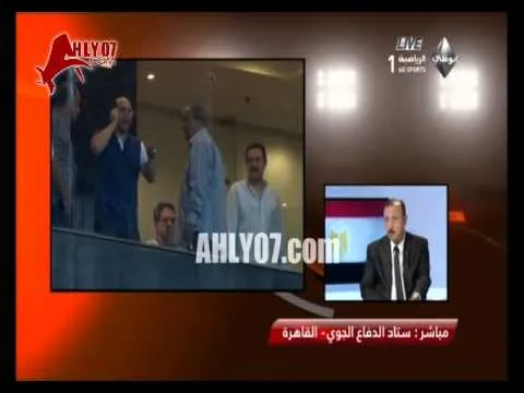 شاهد خناقة في مقصورة الزمالك وقذف موبايل بقيادة سليمان