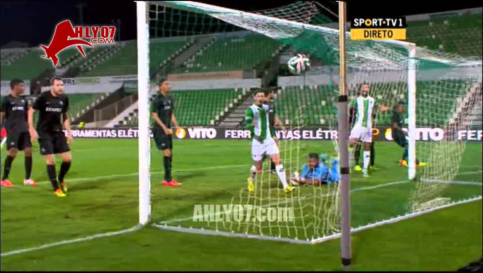 هدف أحمد حسن كوكا الأول مع رايو افي في أكاديميكا الدوري البرتغالي 10 نوفمبر 2014