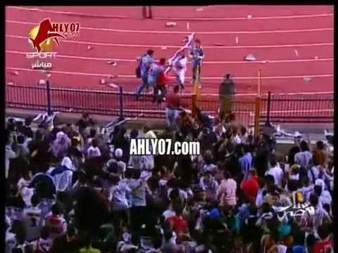شغب جمهور الزمالك امام الشرطة في 7 ابريل 2010