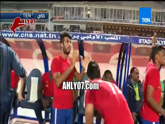 زاوية جديدة جميع ركلات ترجيح الاهلي والافريقي بصوت الجمهور ورد فعل دكة الأهلي في الكونفدرالية دور 16 عام 2015