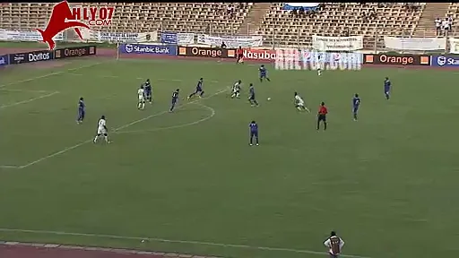 شريف اكرامي يتألق وينقذ فرصة مؤكدة للملعب المالي في الوقت القاتل