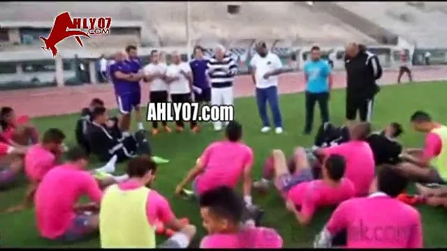 شاهد مرتضى منصور المتدين يقرأ الفاتحه ويستشهد بالآذان بعد ان سب أمهات اعضاء ادارة الأهلي