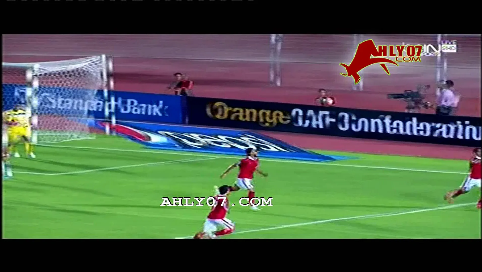مخرج مباراة الاهلي والنجم الساحلي يعرض لقطه +18 للزمالكاوية