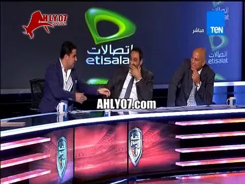 شاهد اعتداء محمود سعد بالضرب على خالد الغندور تأديبا له لشعائر الله