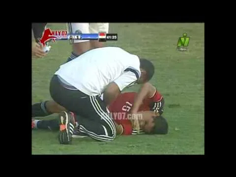 شاهد اصابة عنيفة للاعب المنتخب الأوليمبي امام الكاميرون وديا
