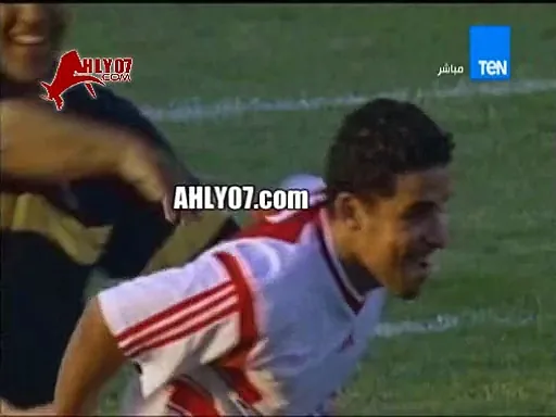 شاهد ضرب مشجع زمالكاوي لخالد الغندور على قفاه