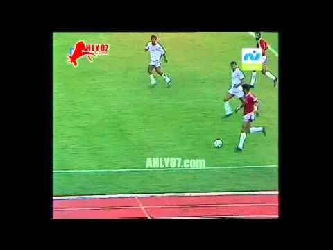 لقطة غريبة وطريقة لاعبو منتخب مصر يرفضون اخراج الكرة لزميلهم المصاب