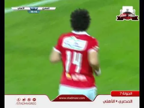 شاهد حسام غالي يرفض شارة الكابتن في الملعب