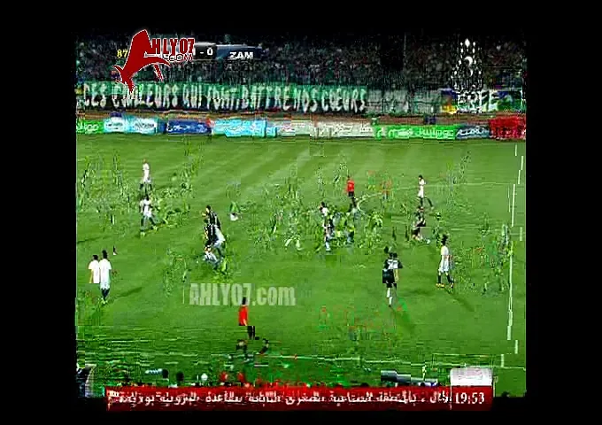 شاهد لحظة صدمة معلق الجزائر عند احراز الزمالك الهدف القاتل في بجاية في التلفزيون الجزائري
