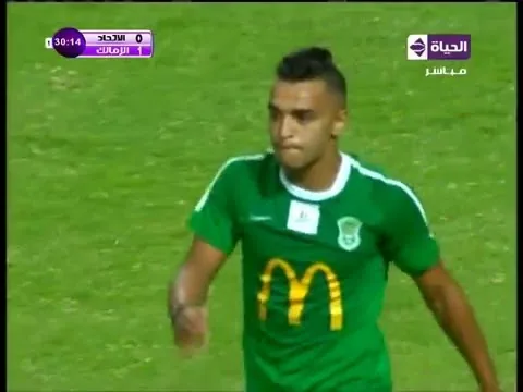 شاهد يوسف اوباما لاعب الزمالك المعار للاتحاد السكندري يتعمد اضاعة انفراد بحارس الزمالك