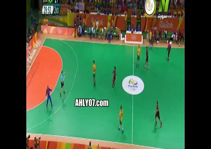 شاهد منتخب مصر لليد يحرز هدف قاتل في آخر ثانيتين امام البرازيل يلغيه الحكم في اولمبياد ريو دي جانيرو