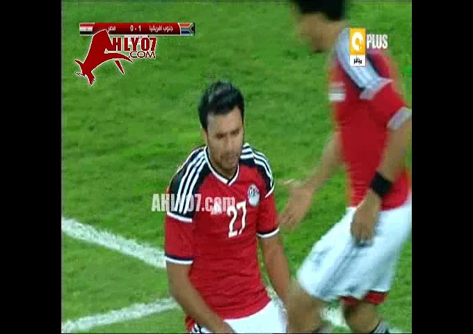 شاهد منتخب مصر يهدر ثلاث فرص لتريزجيه وبيكاسو امام منتخب جنوب افريقيا ويهدرون التعادل