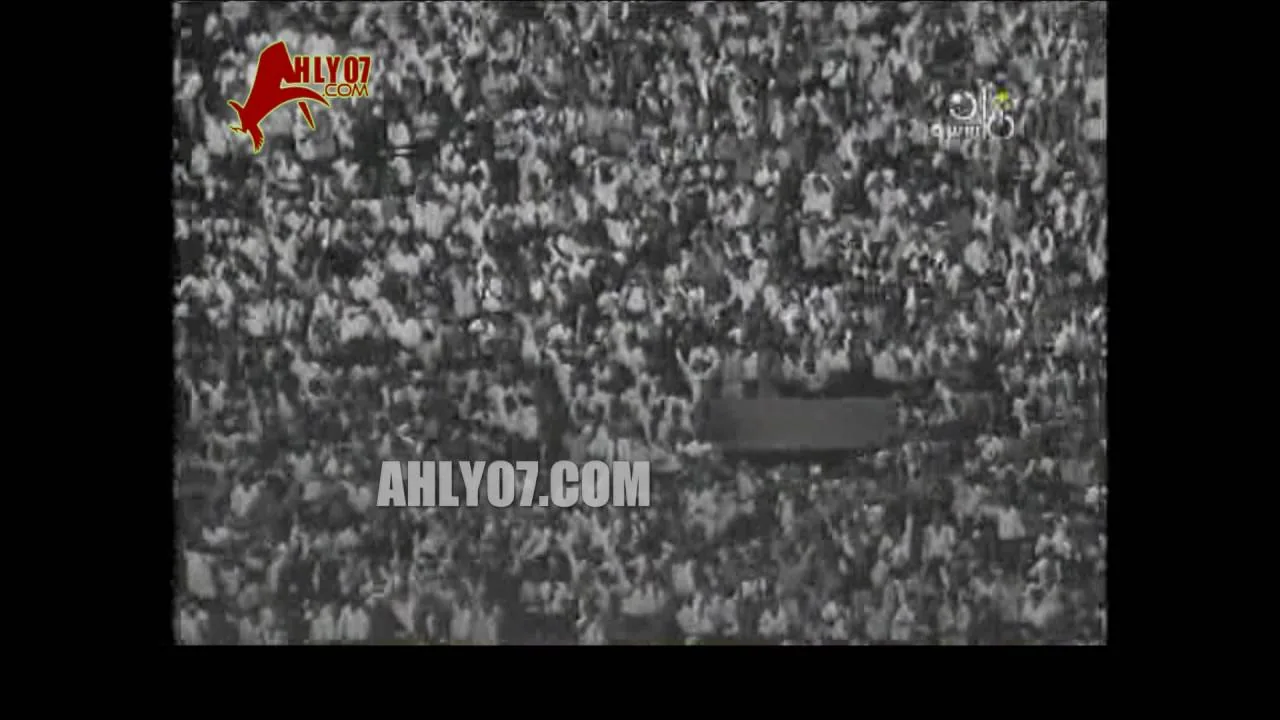 شاهد وان تو رائع بين صالح سليم وطه إسماعيل يقود منتخب الأهلي والزمالك لهدف رائع في مرمي توتنهام