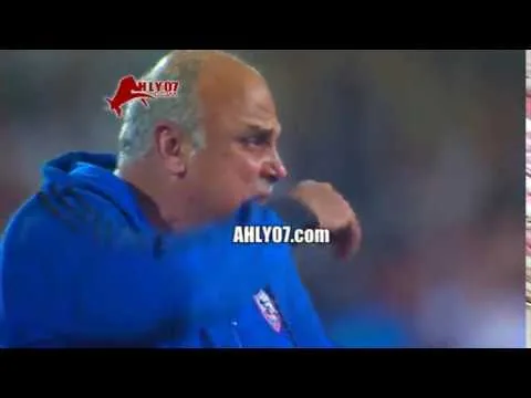 شاهد لحظة اطلاق حكم المباراة صافرة نهاية افريقيا وانهيار لاعبو الزمالك ودخولهم في البكاء واحتفال صن داونز