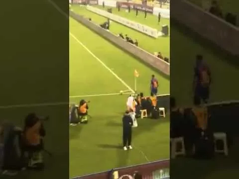 مسخرة السنين المصري لما يحط التاتش في ماتش برشلونة مع نيمار .. وله مسخرة