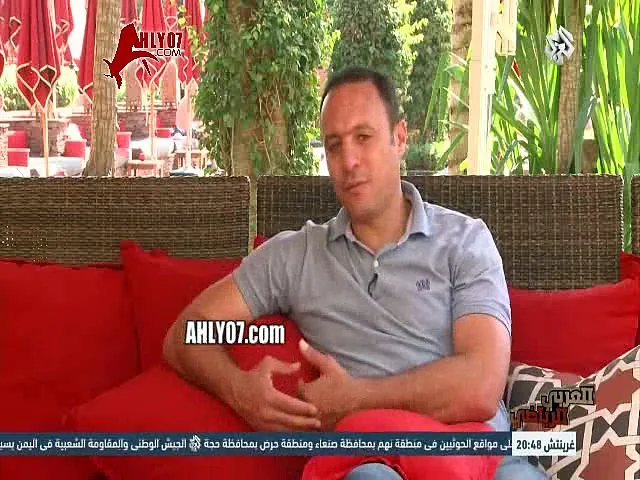 شاهد محمد أبو تريكة انا انعزلت عن الناس والأزمة الأخيرة أثرت فيا ولن أجادل أحد الناس تحكم تربيتي وتربيتهم