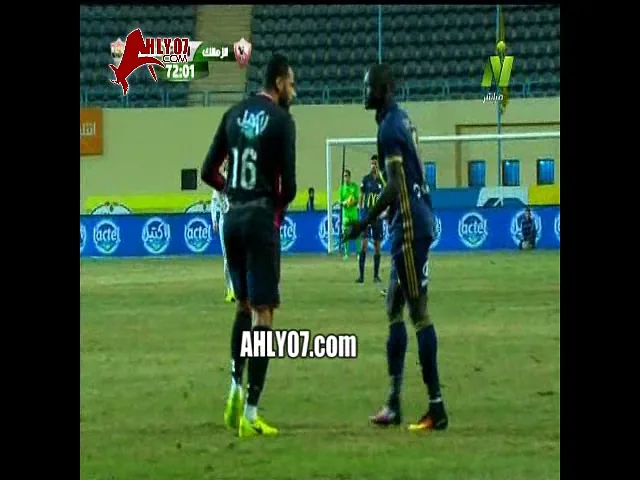 شاهد مسخرة السنين جنش بيقفش فراخ ولاعب الانتاج الحربي يربي ويؤدب شوقي السعيد لاعب الزمالك بعد قلة ادبه وتمثيلية مسخرة