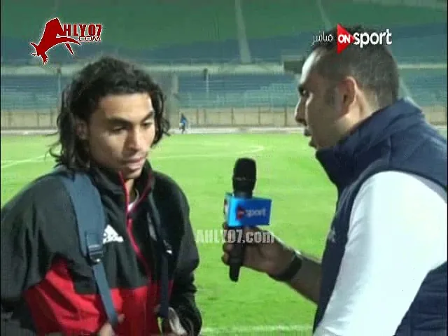 شاهد احراج مراسل اون سبورت على يد عمرو مرعي بعد اصراره على معرفة هل سيذهب للاهلي او للزمالك مش عايز اعرفك
