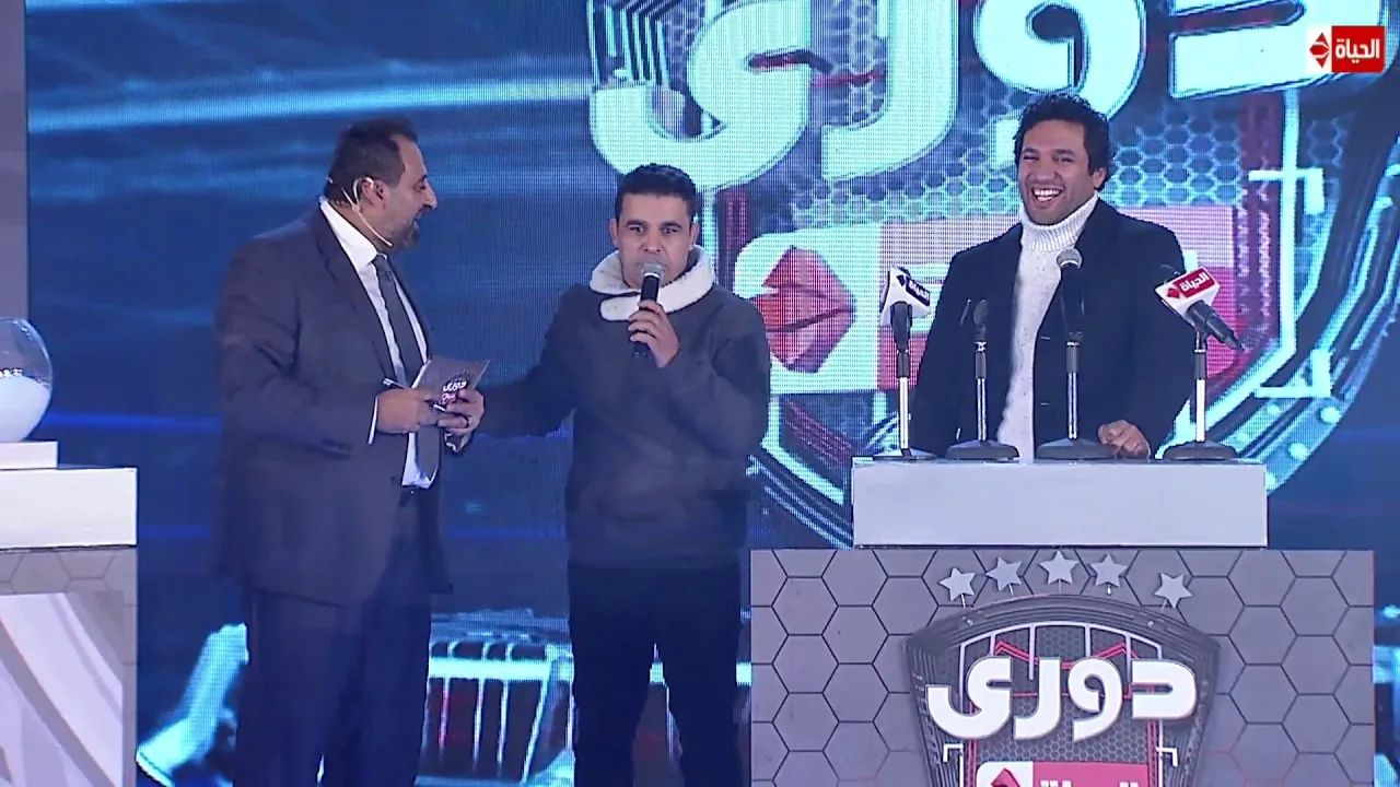 شاهد مسخرة السنين الغندور احنا مدربنا مرتضى منصور ومجدي عبد الغني يرد : هينسحب كل يوم