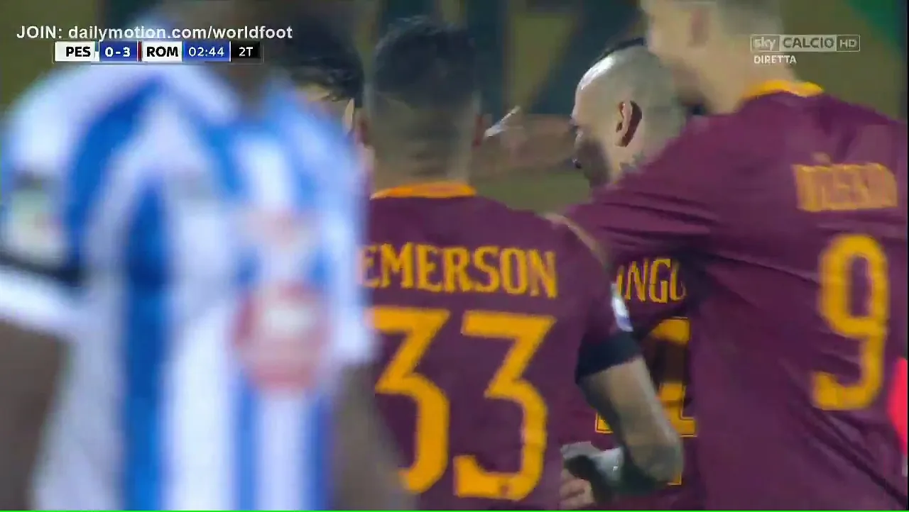 شاهد محمد صلاح يحرز هدف عالمي لروما والثالث في شباك بيسكارا والأول له