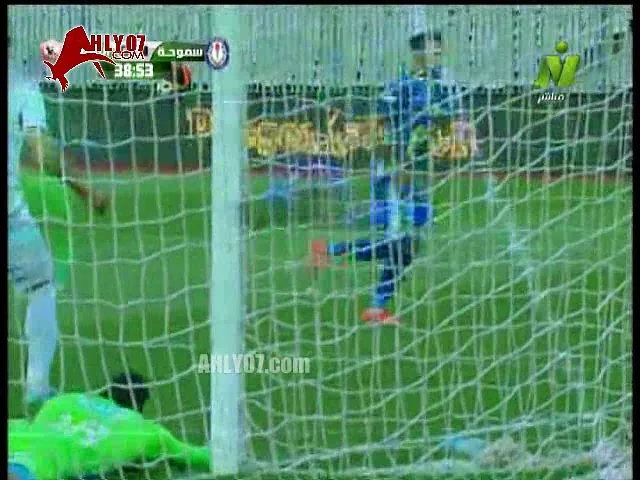 شاهد لقطة مشينة من حارس الزمالك جنش ضد لاعب سموحة بكل روح رياضية