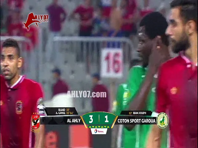 شاهد وداع أسطوري لعماد متعب من أرض الملعب بعد مباراة القطن فهل كان الأخير له مع الأهلي