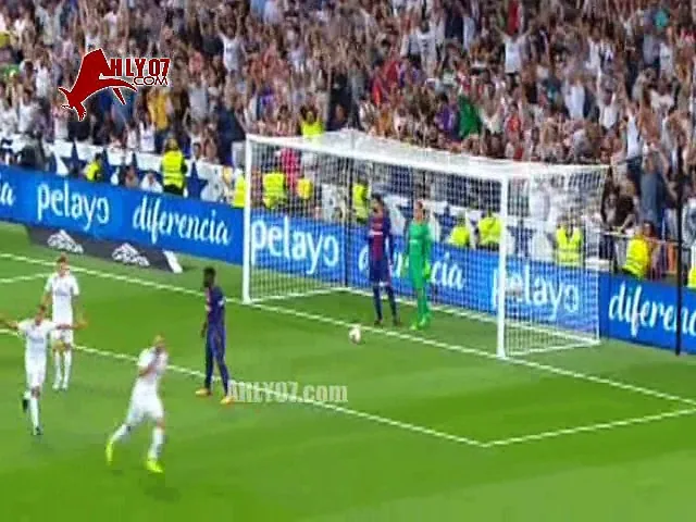 شاهد الهدف الثاني لريال مدريد بتعليق مدحت شلبي في برشلونة اه عالافترا اوعه التانك بنزيمه ومحاسن الحلو سوبر كلاسيكو