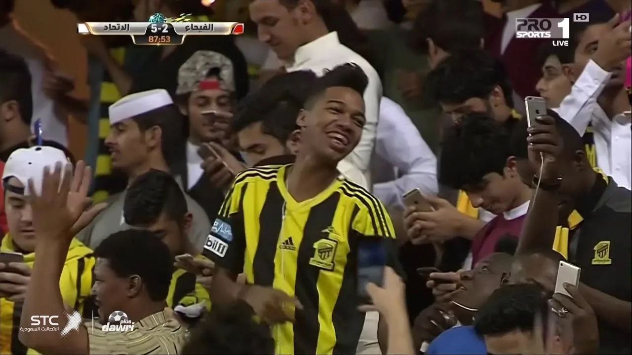 شاهد محمود كهربا يصنع الهدف الخامس لاتحاد جده ضد فريق الفيحاء ويحسم فوز فريقه في الدوري السعودي