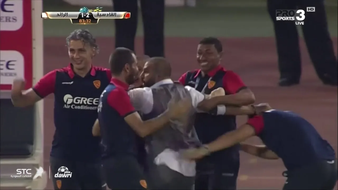 شاهد ستانلي في أول مباراة له في الدوري السعودي يحرز هدف عالمي والفوز القاتل لفريقه القادسية ضد الرائد