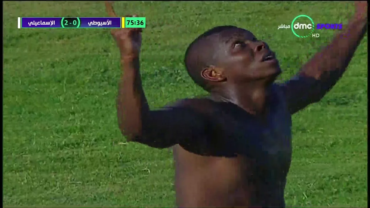 شاهد لاعب الاسماعيلي يحرز هدف عالمي في مرمى الاسيوطي المحترف كالديرون الكولومبي